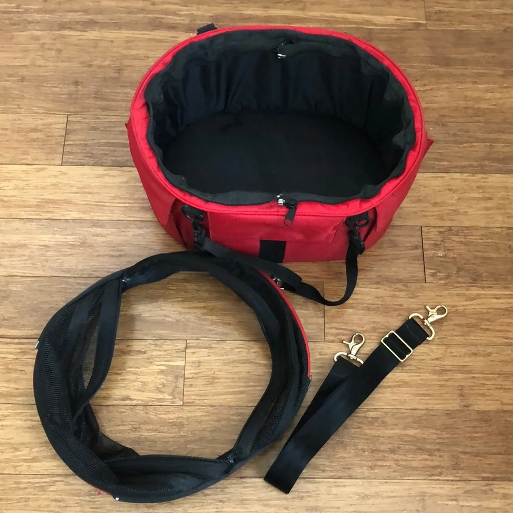 Doggy Ride Cocoon in apple red